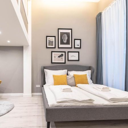 Assea Elegant Apartment With 2 Bedroom In Downtown บูดาเปสต์ ภายนอก รูปภาพ