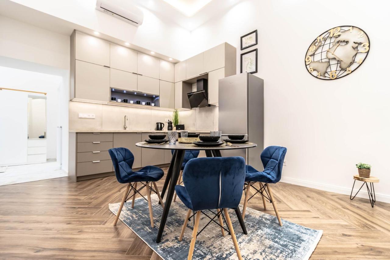 Assea Elegant Apartment With 2 Bedroom In Downtown บูดาเปสต์ ภายนอก รูปภาพ